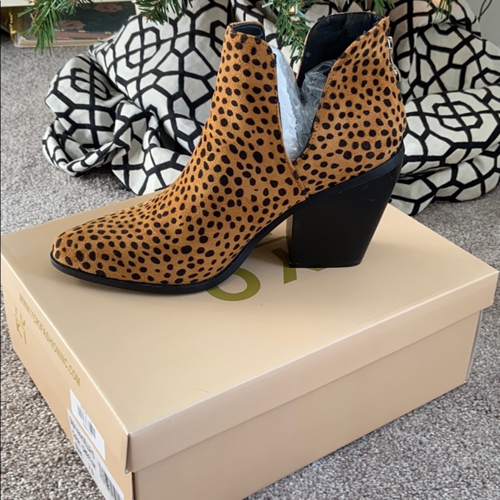 Leopard booties